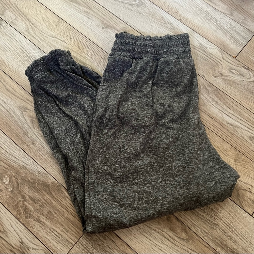 Grey American eagle jogger sweatpants